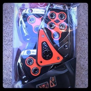 VOLTAGE PEDAL PADS FITS MANUAL TRANSMISSION.